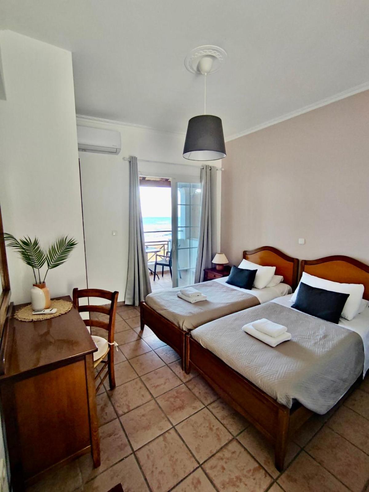 Nereides Appart hôtel *